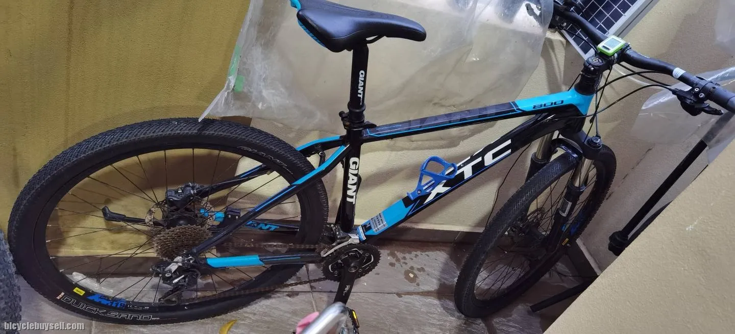 GIANT XTC800 27.5 M SIZE
