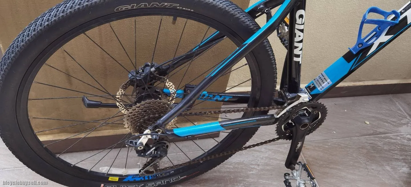 GIANT XTC800 27.5 M SIZE