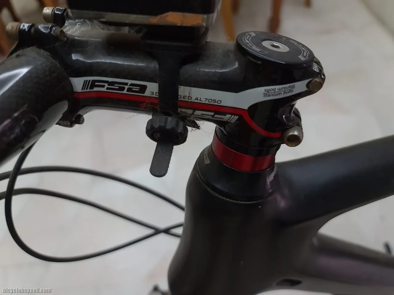 9kg Custom Carbon Mountain Bike - Size XL