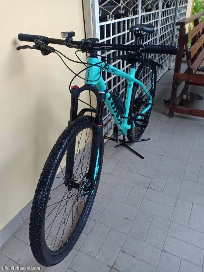 2020 Trinx 18 T700 Carbon Body