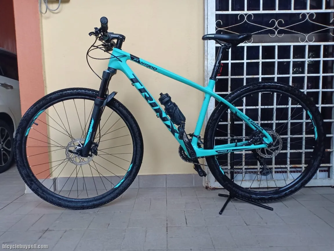 2020 Trinx 18 T700 Carbon Body