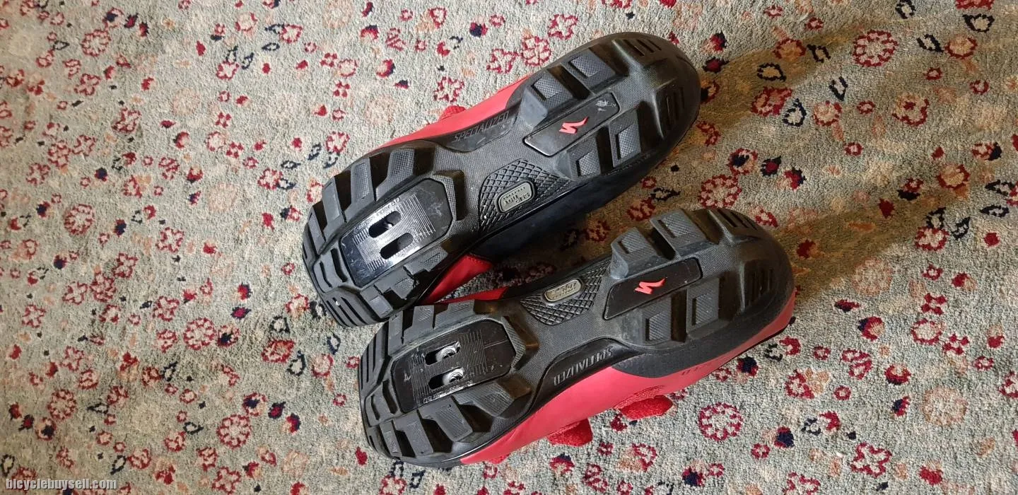 Red Mtb Shoe