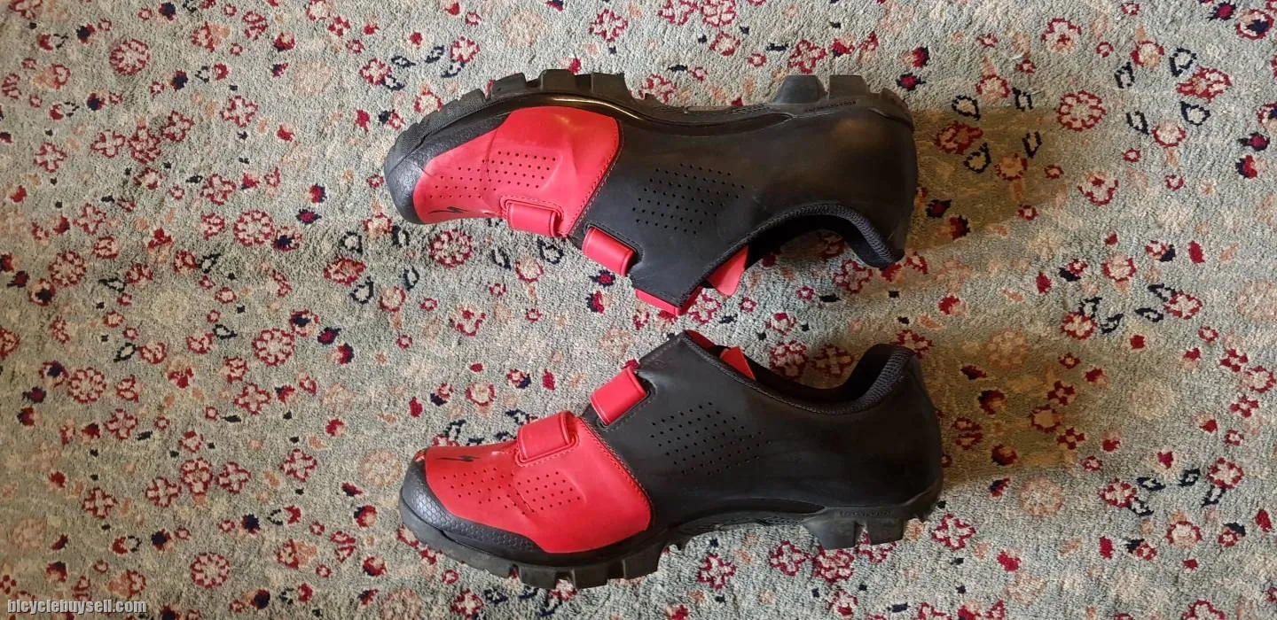 Red Mtb Shoe
