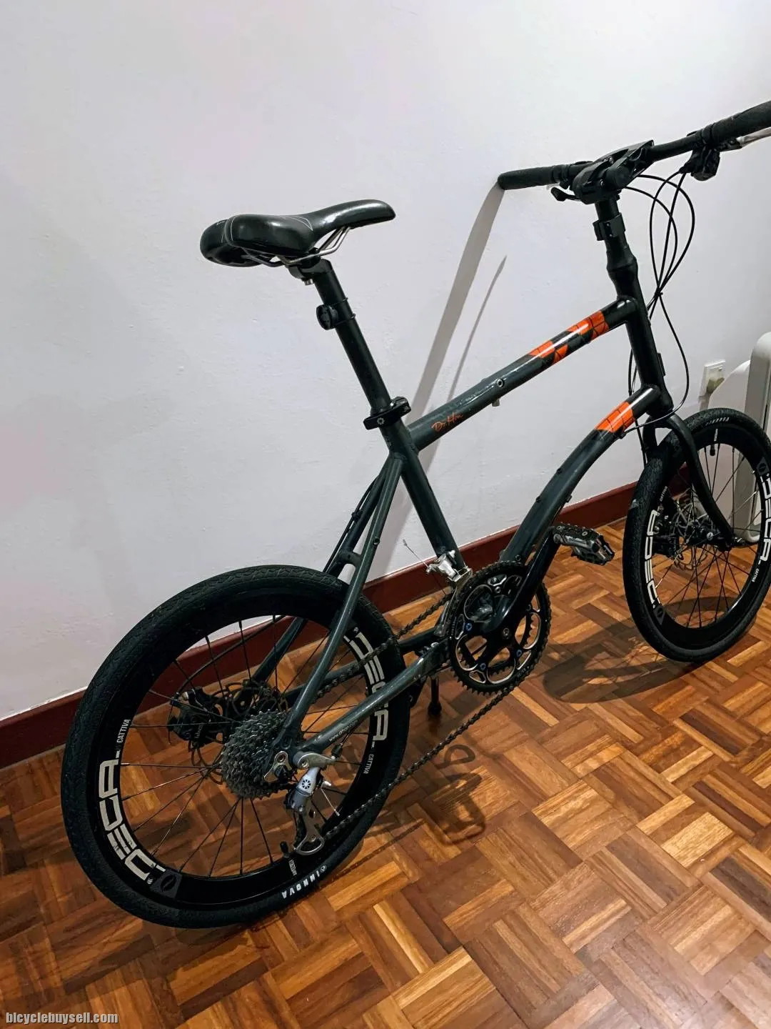 [SOLD] Dahon Dash