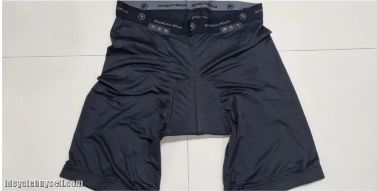Endura padded liner brand new S size