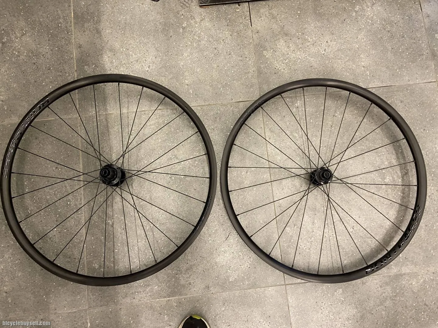 Bontrager Paradigm SL wheels