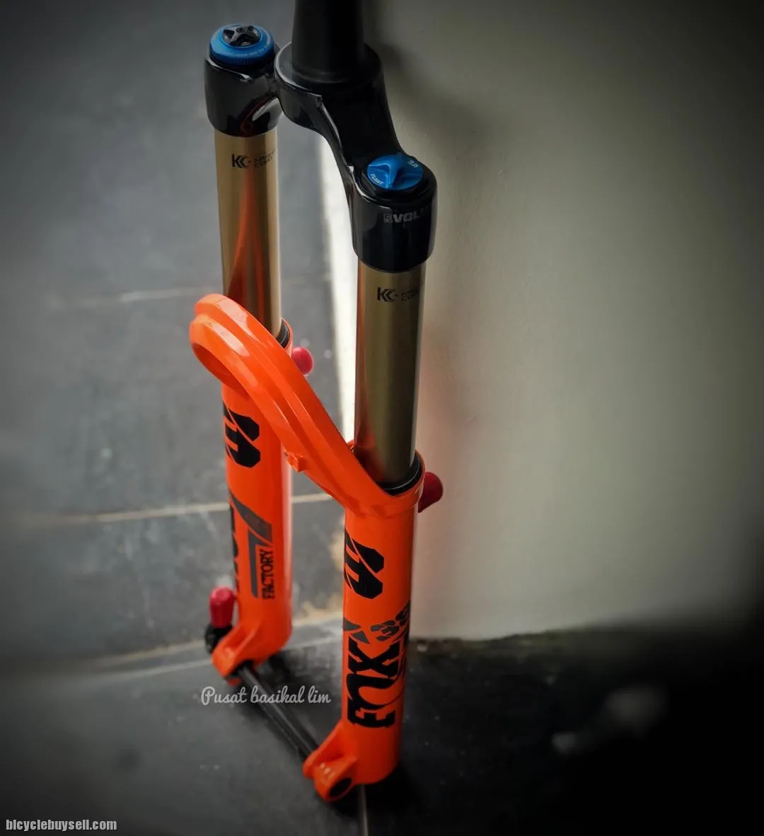 Fox Factory 38 kashima Step Cast