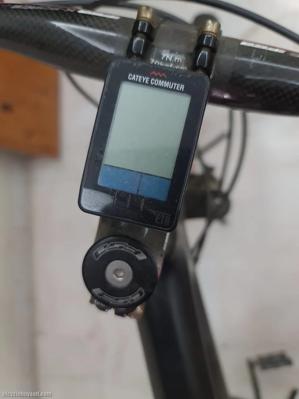 Carbon Mountain Bike - Size XL (9Kg)