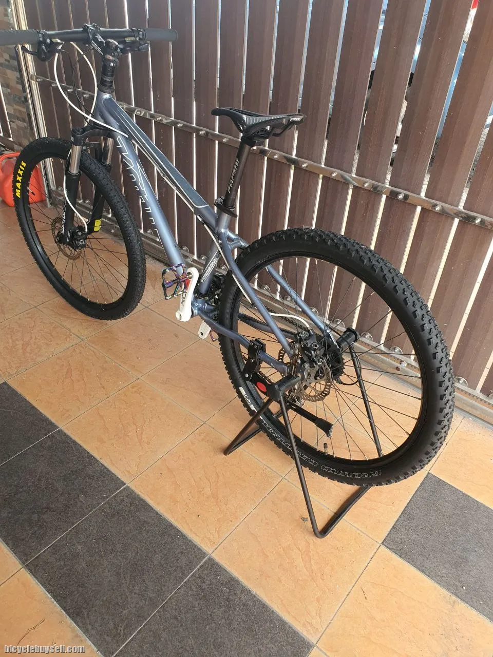Kona Fire Mountain deluxe 26"