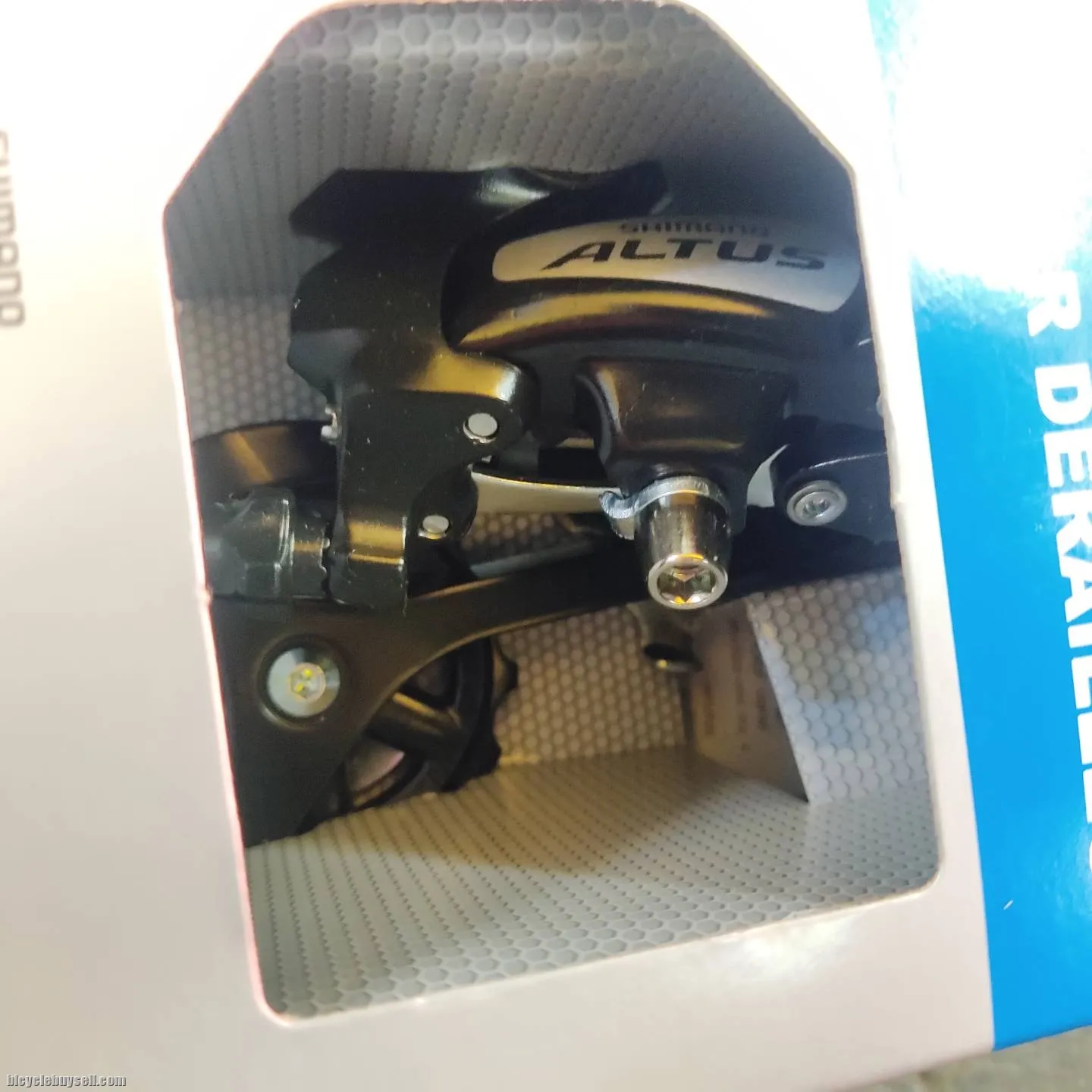 SHIMANO ALTUS REAR DERAILLEUR 8 SPEED