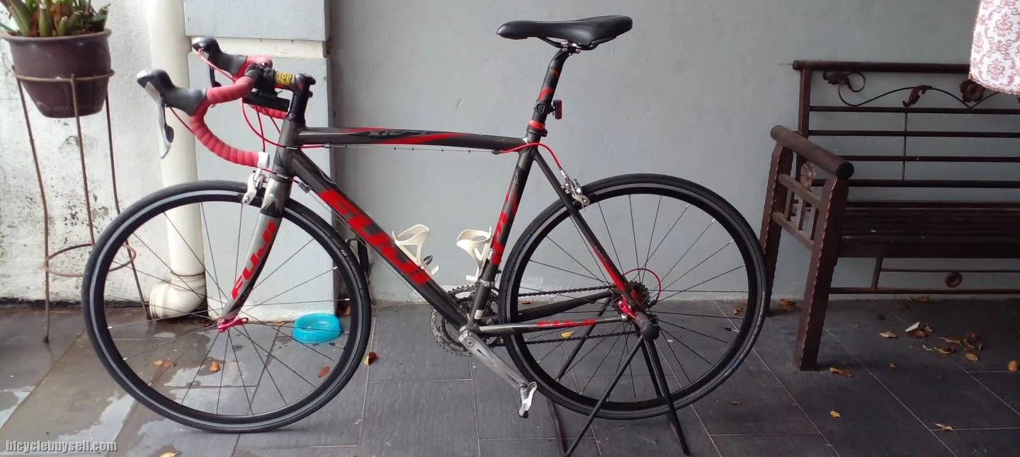 Fuji Roubaix 2.0