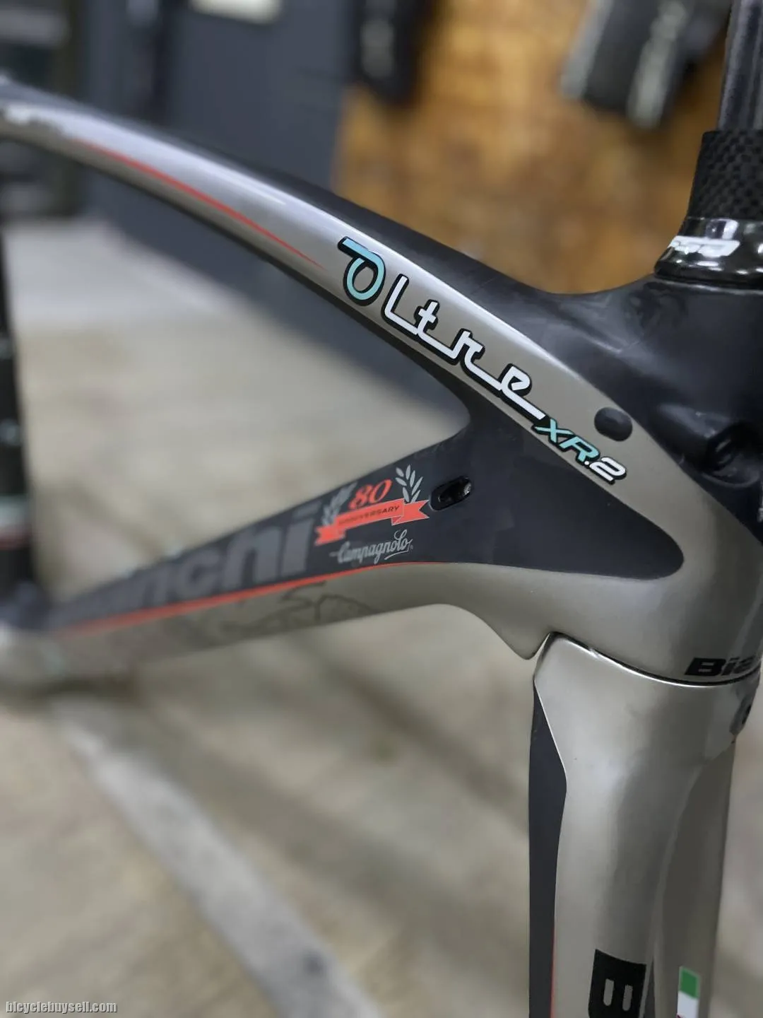 (SOLD) Bianchi Oltre XR2 Campagnolo 80th Anniversary Edition