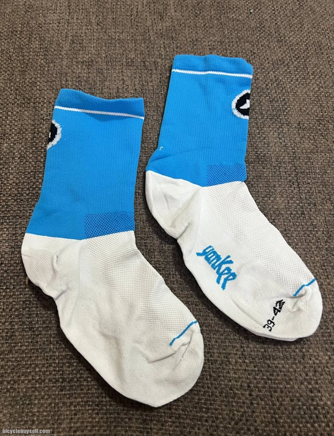 Used Assos Yankee G1 sock (size 39~42)