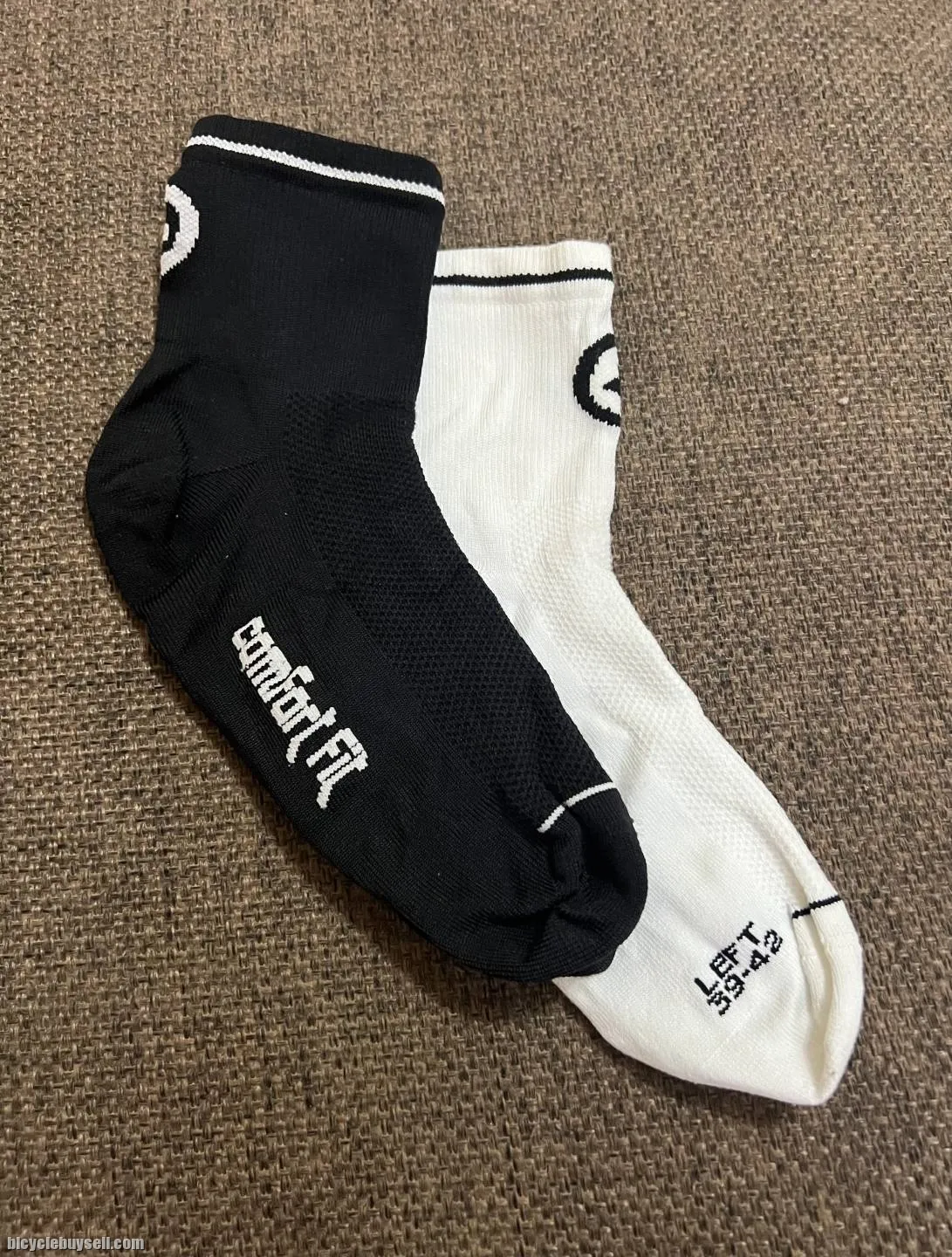 Used Assos Mille Evo7 sock (size 39~42)