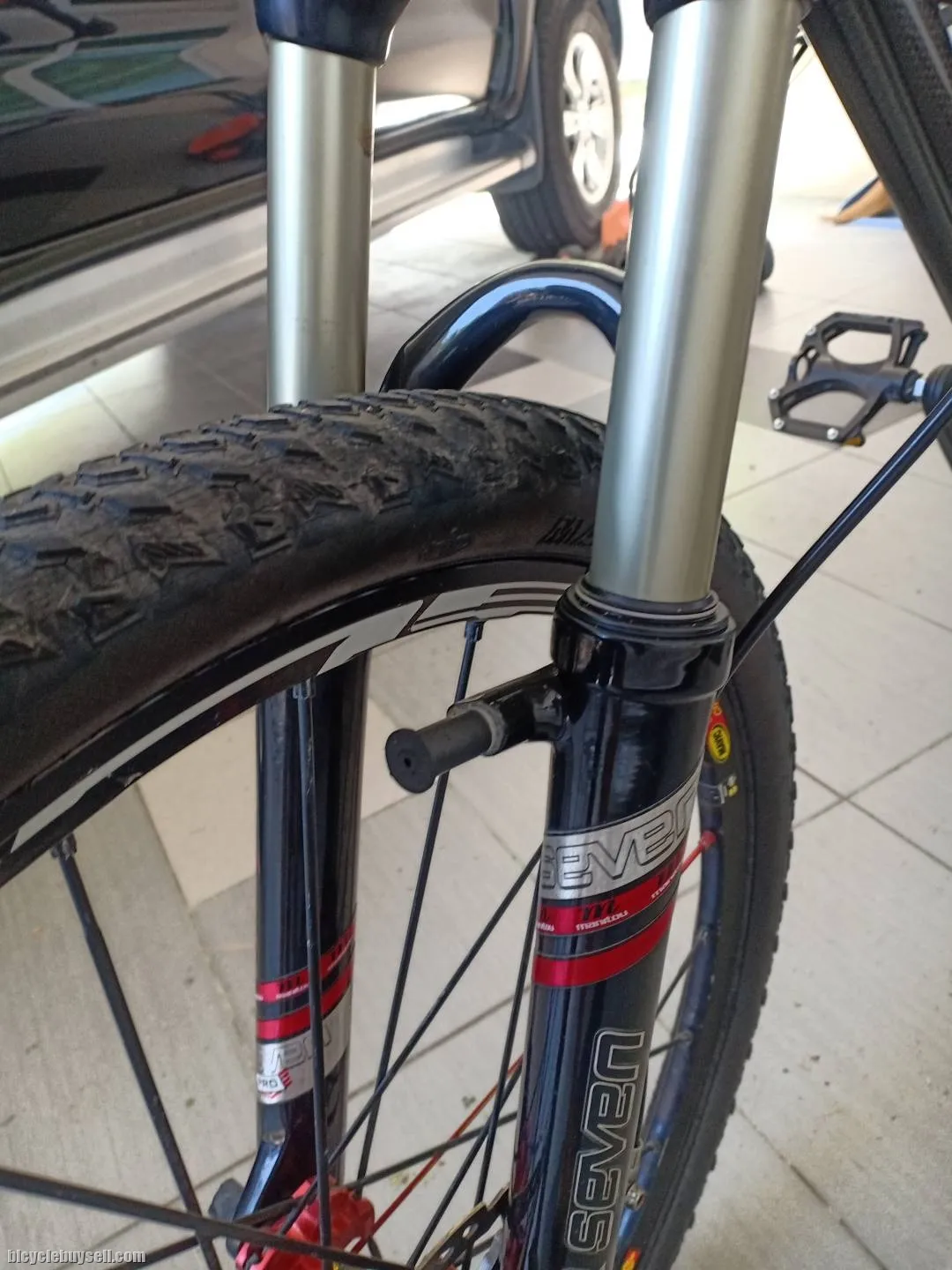Full carbon MTb bike