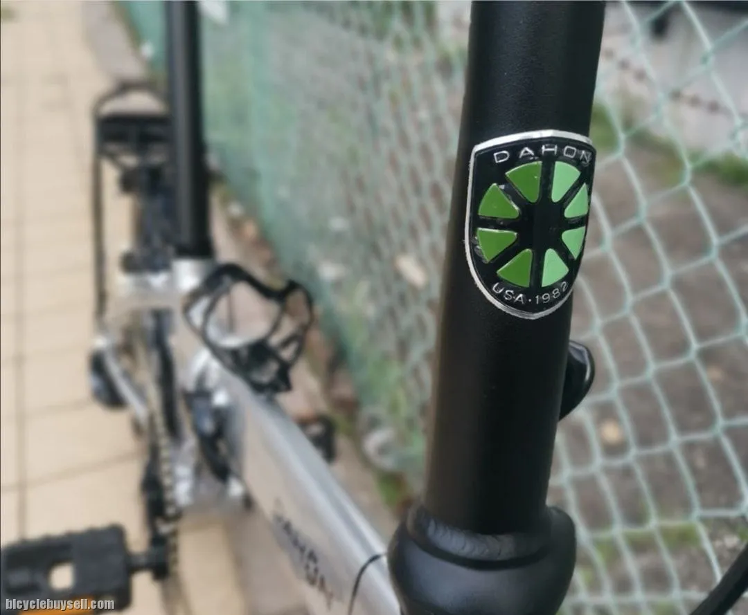 Dahon Mariner D8