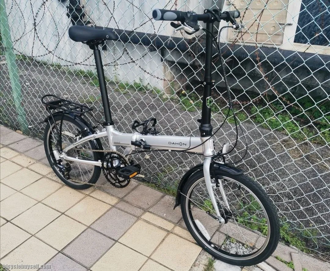Dahon Mariner D8