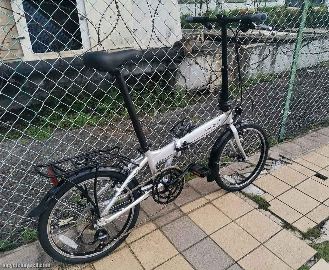 Dahon Mariner D8