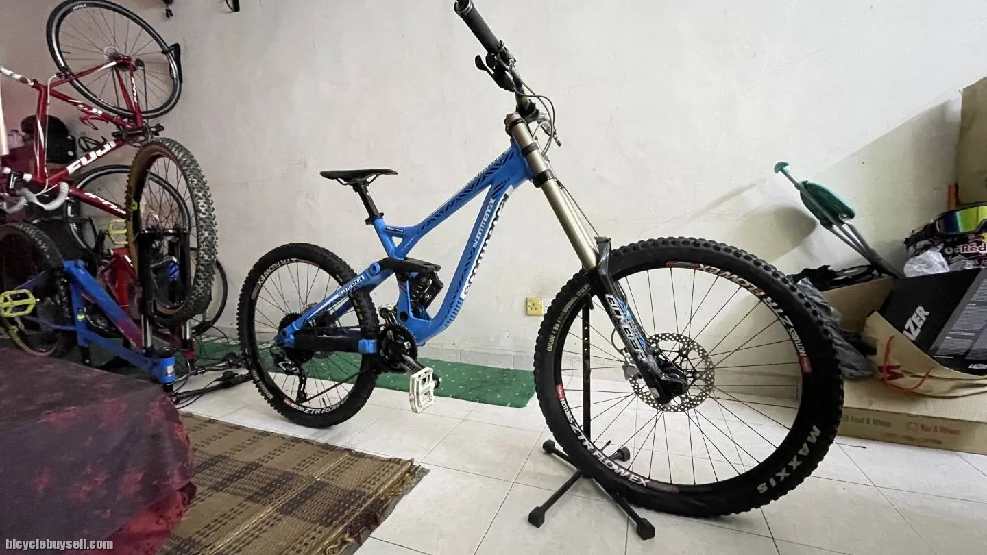 Commencal supreme DH V3