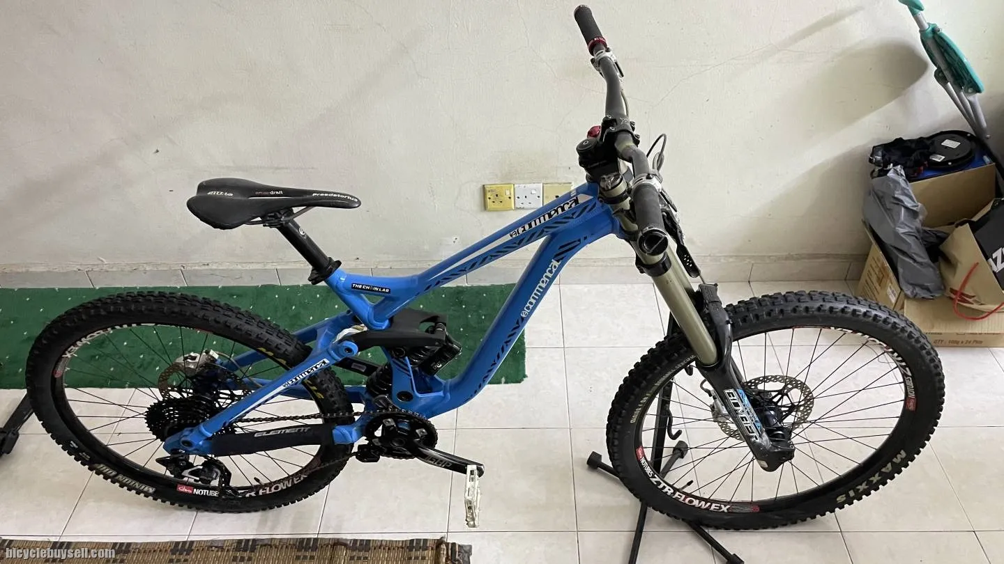 Commencal supreme DH V3