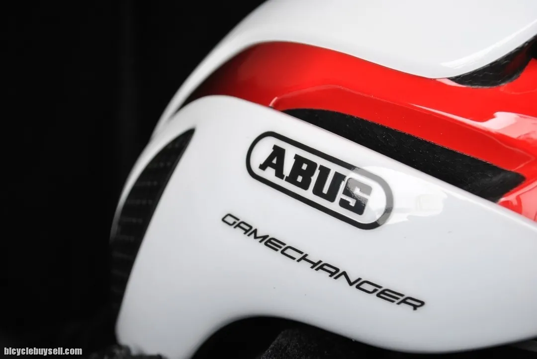 ABUS Gamechanger WHITE | WHITE RED | WHITE SILVER | Cycling Helmet | AERO HELMET | AERODYNAMICS |