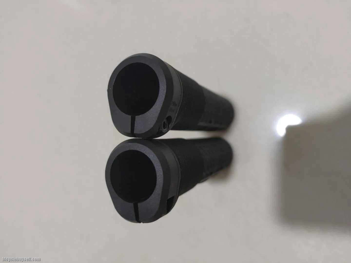 Entity Expert Handlebar Stem and Grips