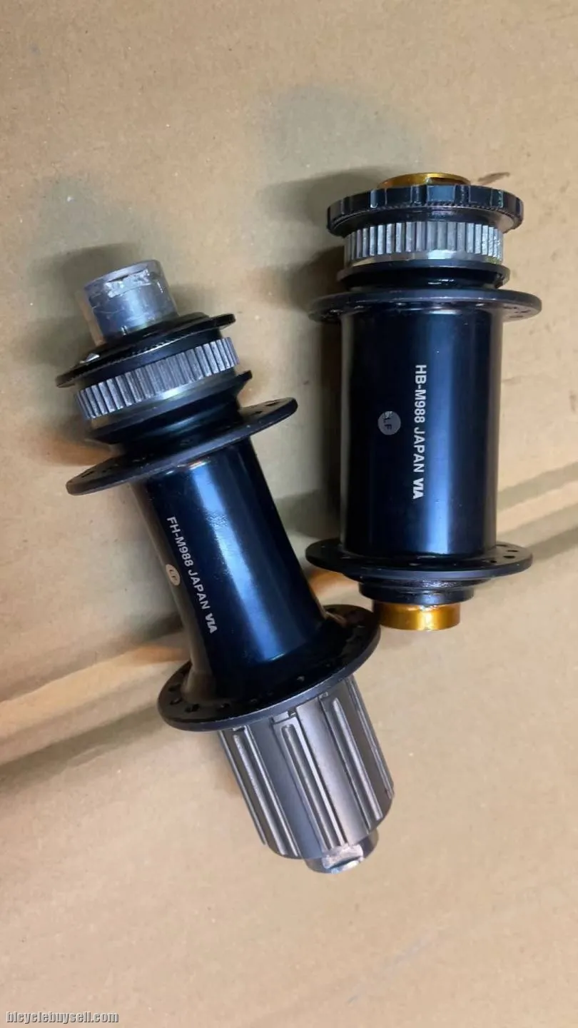 Shimano XTR Hub M988 (Thru Axle Hub )(2nd Hand)(11Spd)