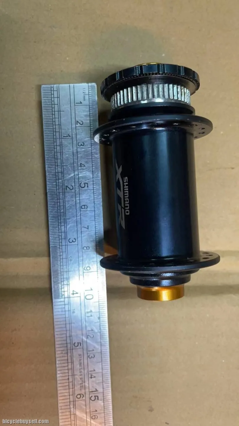 Shimano XTR Hub M988 (Thru Axle Hub )(2nd Hand)(11Spd)