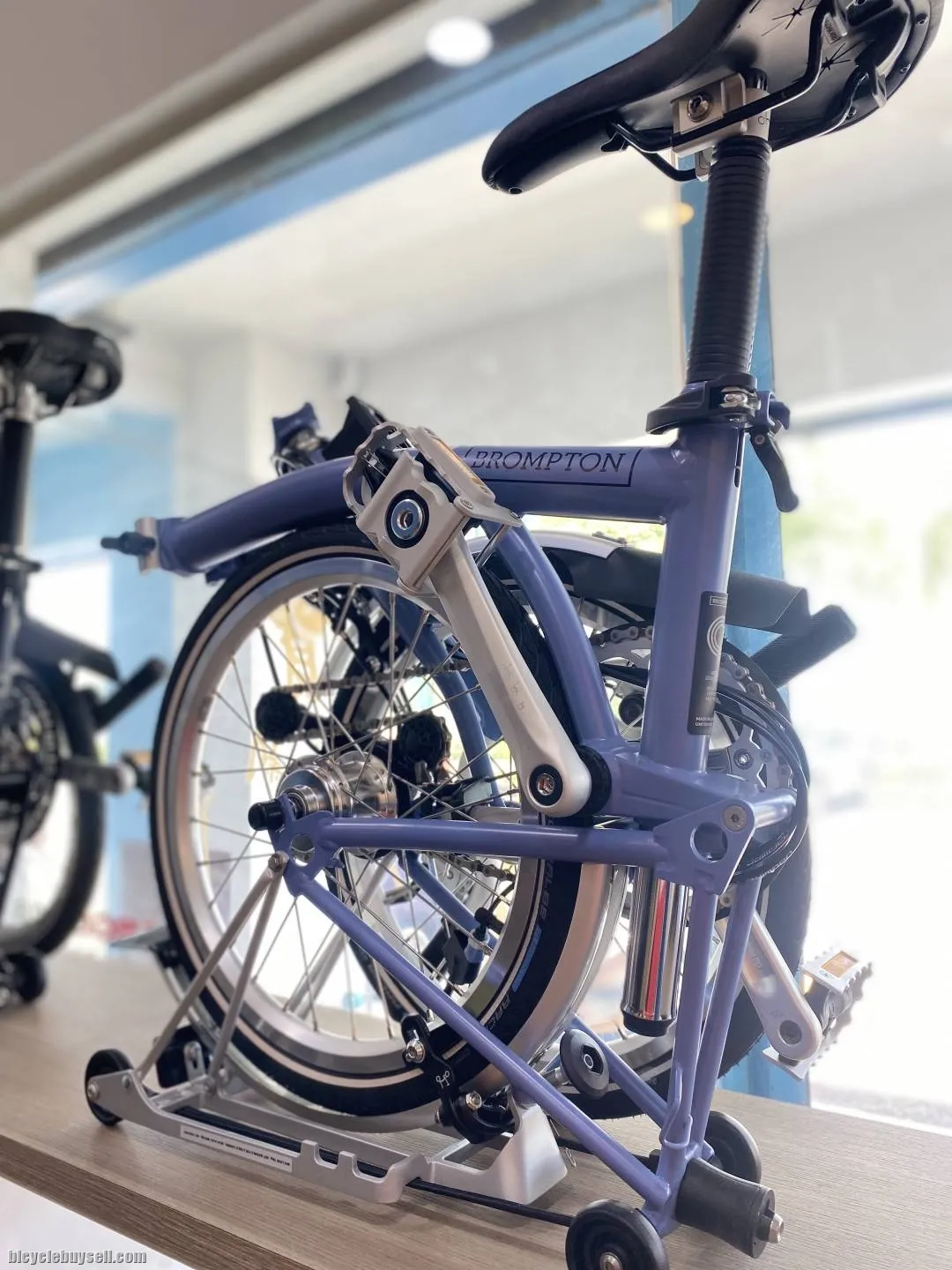 Brompton C Line Utility - 3-Speed - Mid Bar