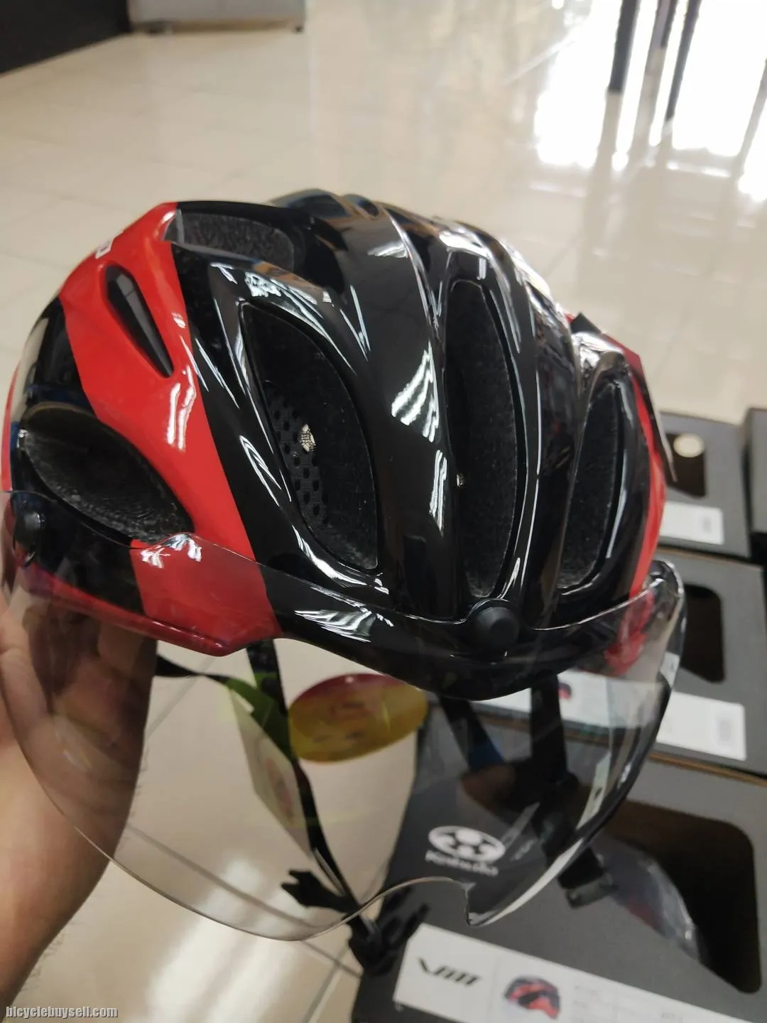 KABUTO VITT HELMET