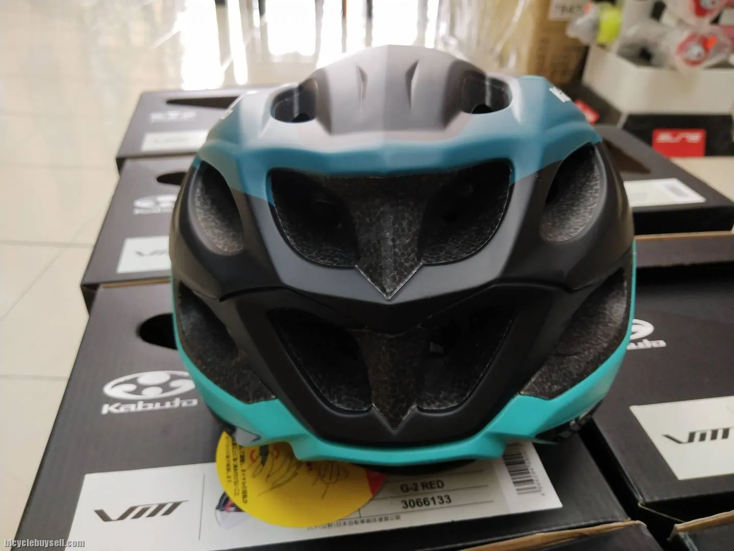 KABUTO VITT HELMET