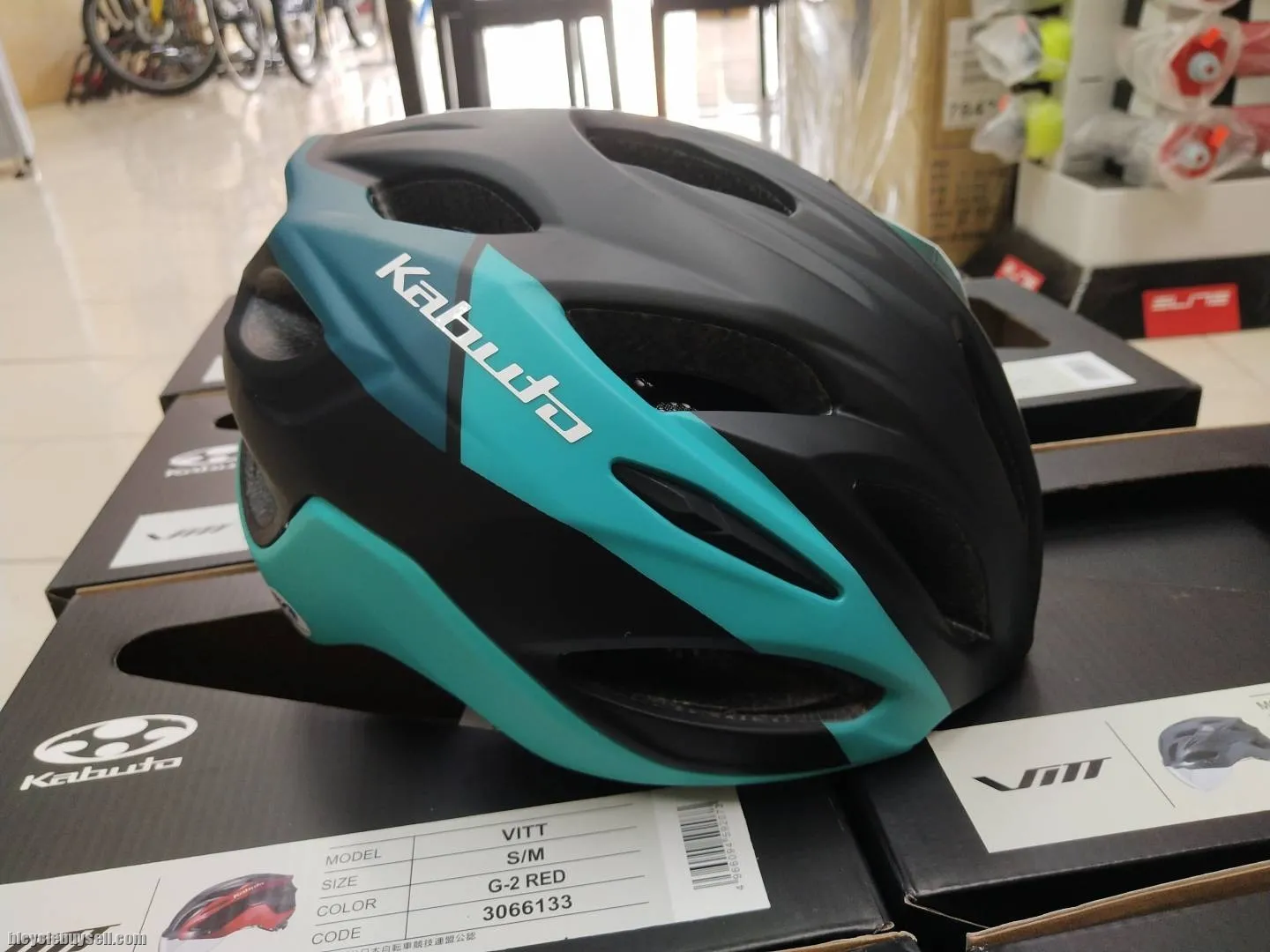 KABUTO VITT HELMET