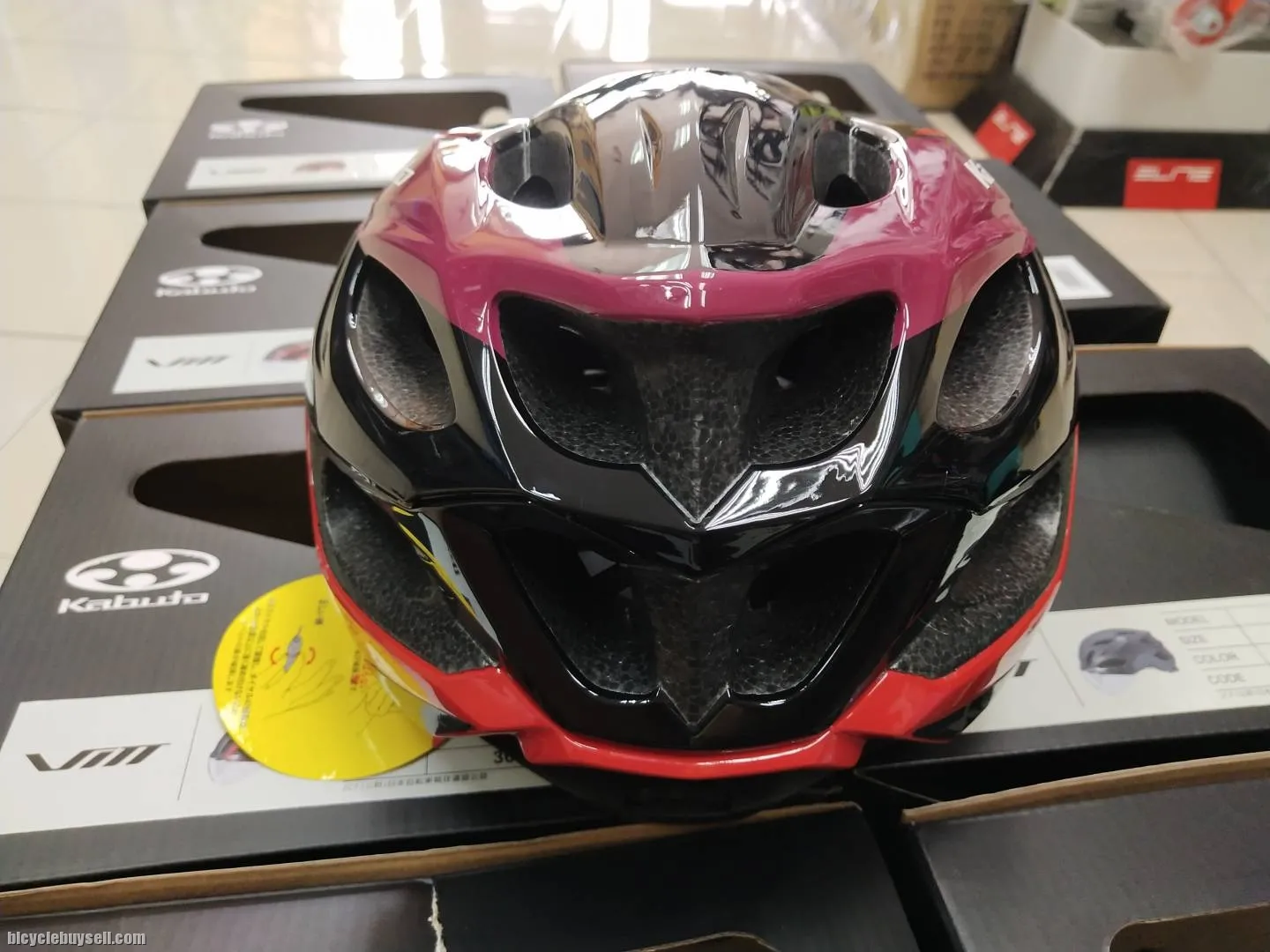 KABUTO VITT HELMET