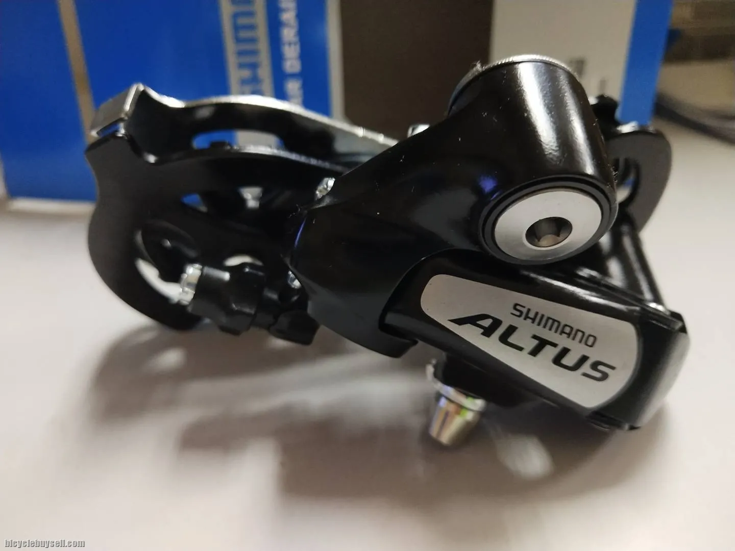 Shimano Altus M310 rear derailleur