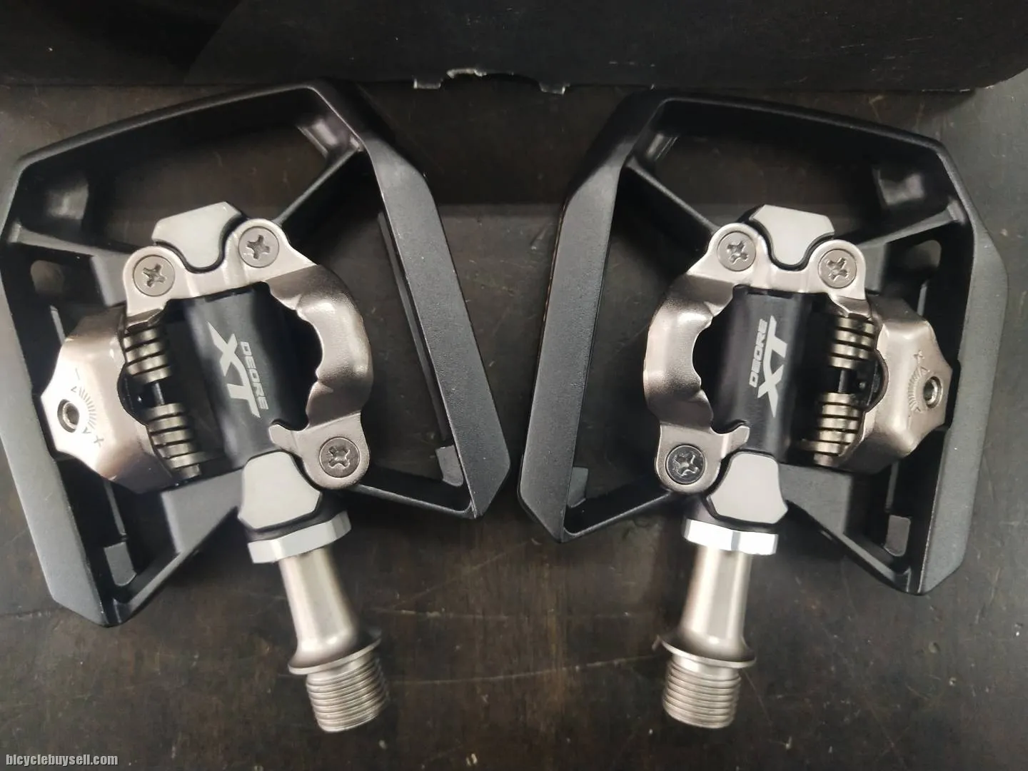 Shimano Deore Xt T8000 spd pedals with sh56 cleats
