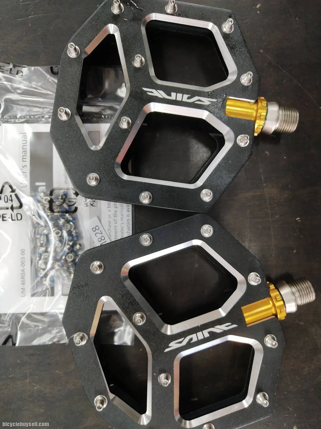 Shimano saint M828 pedals