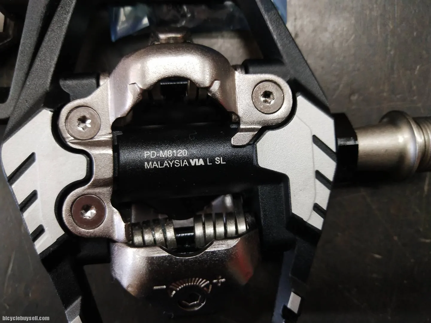 Shimano Deore Xt M8120 spd pedals with sh51 cleats