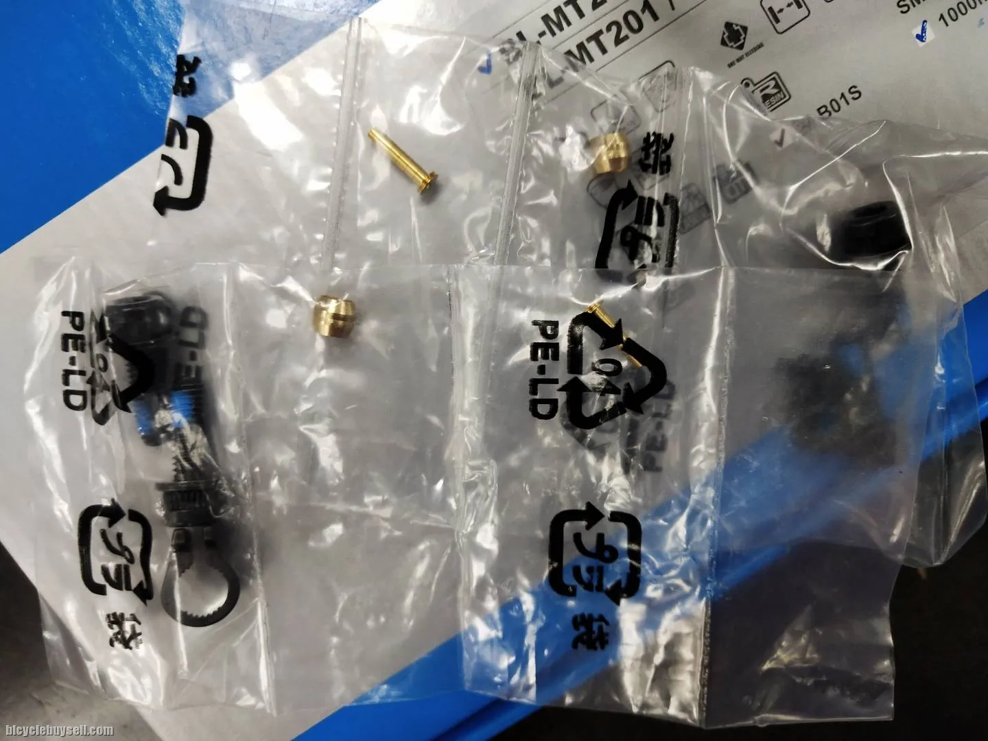 Shimano mt200 hydraulic disc brake pairs with box