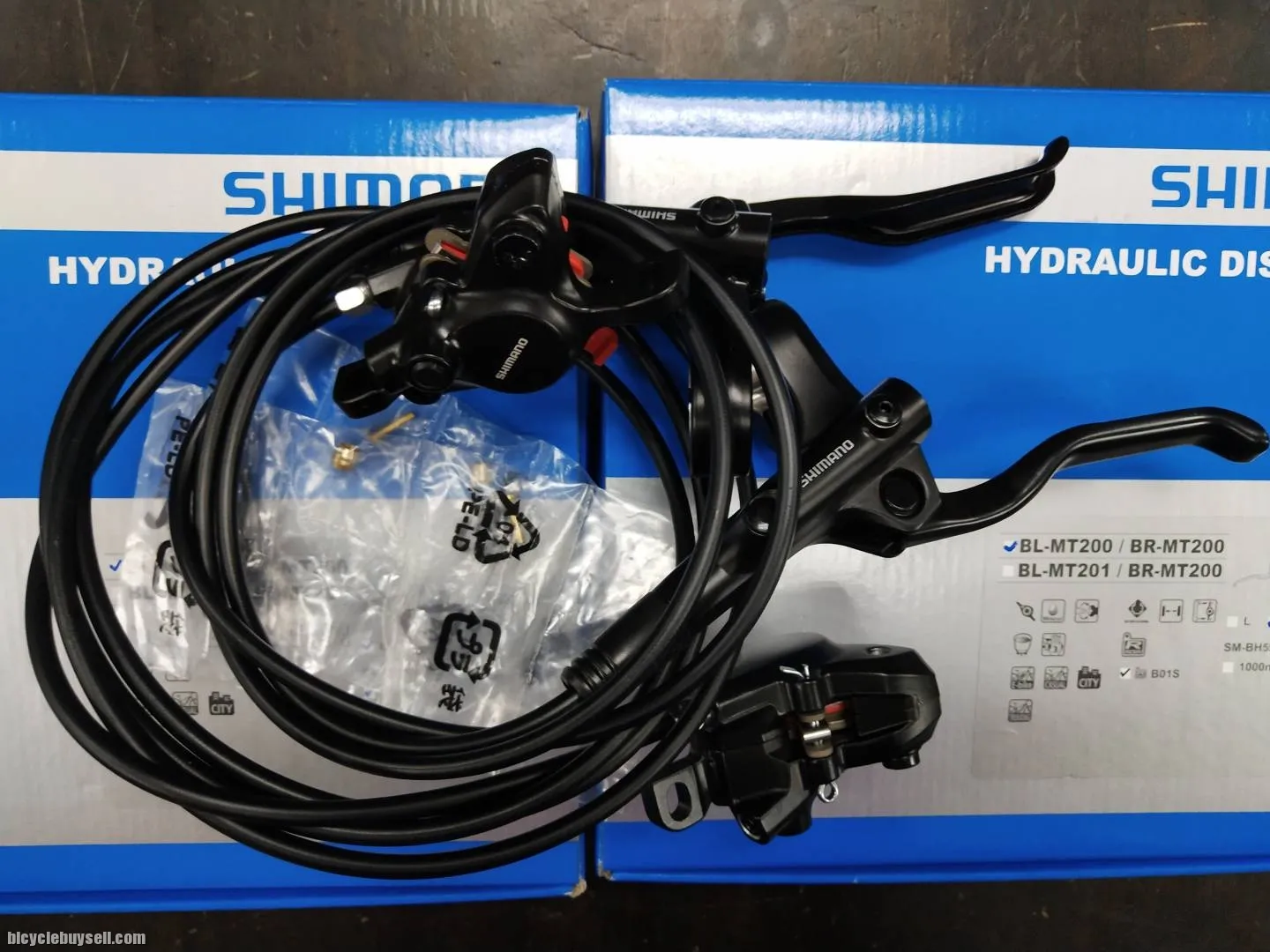 Shimano mt200 hydraulic disc brake pairs with box