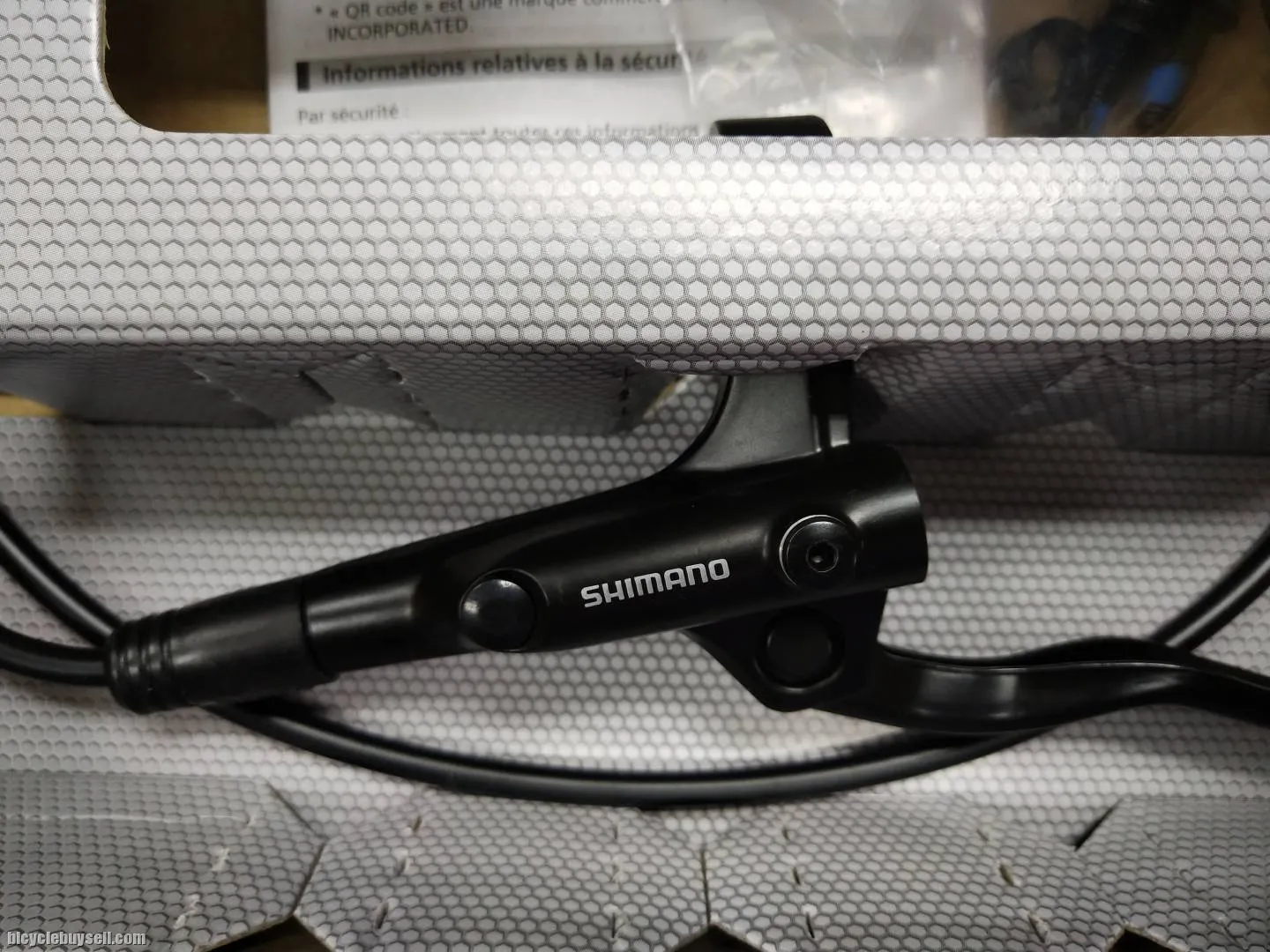 Shimano mt200 hydraulic disc brake pairs with box