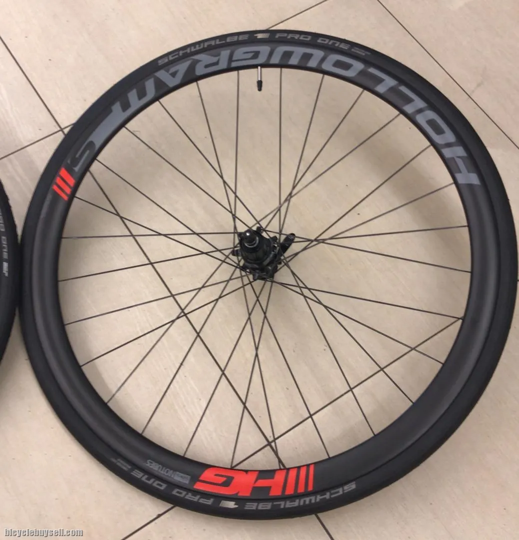 Cannondale Hologram Disc Wheels and schwalbe tyres