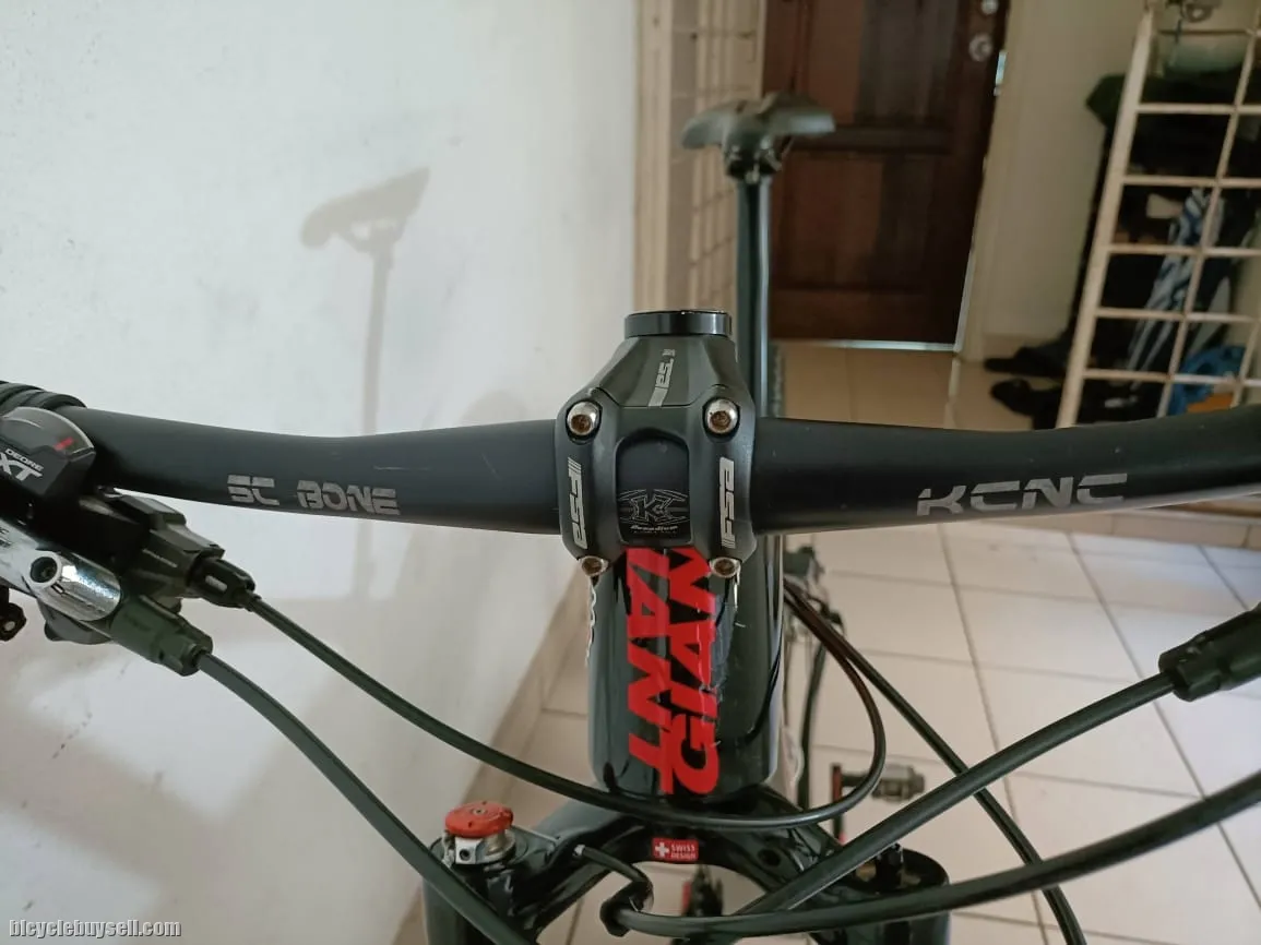 GIANT COMPOSITE TECHNOLOGY 2 CARBON