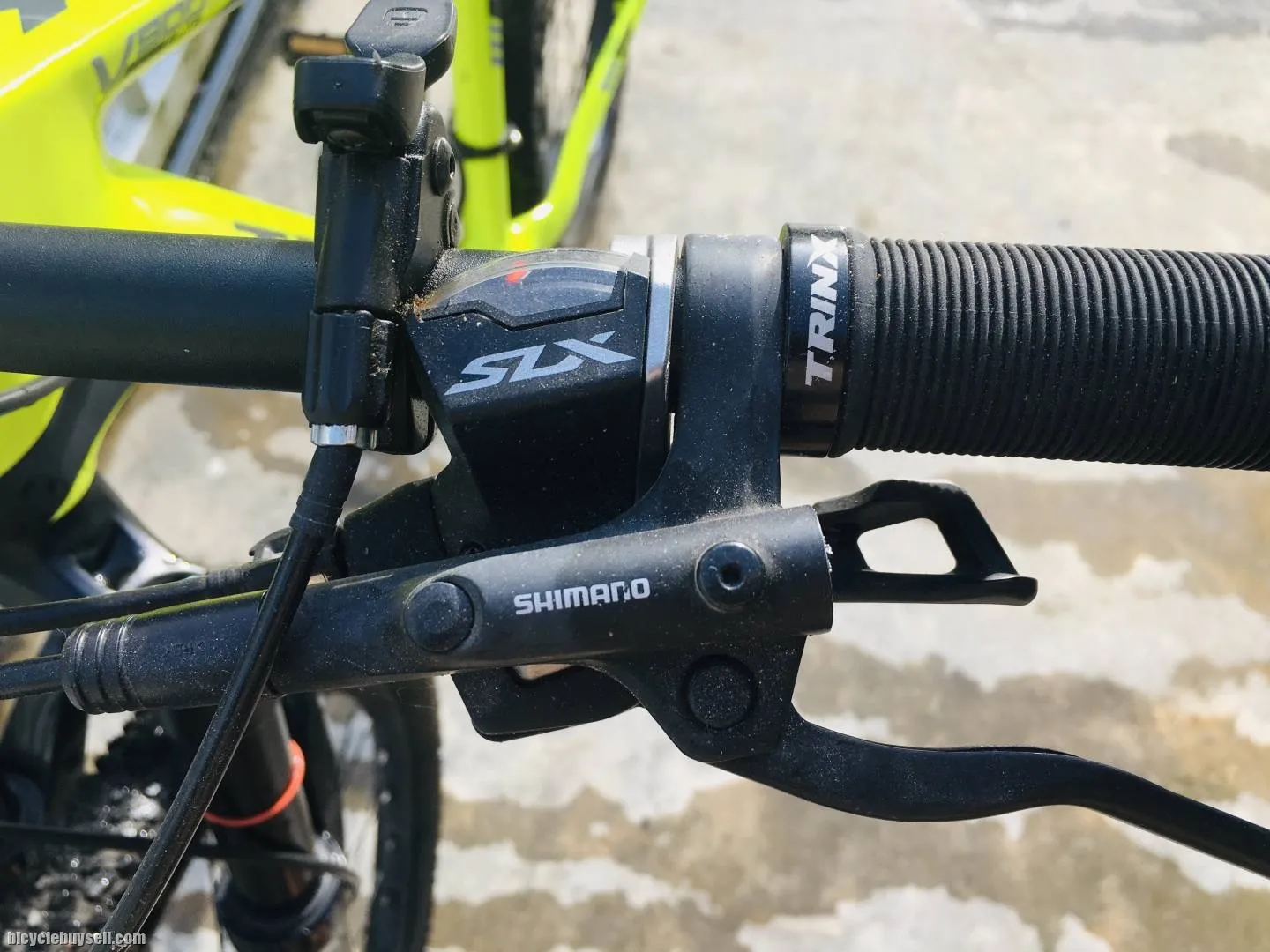 2019 TRINX V900 ELITE 16"