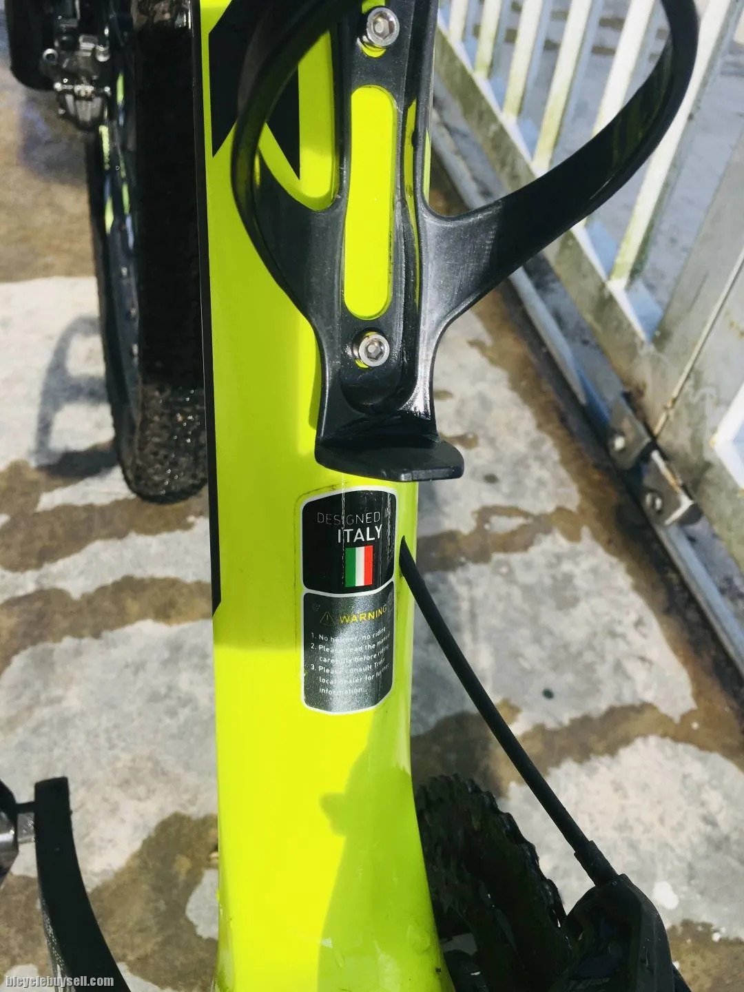 2019 TRINX V900 ELITE 16"