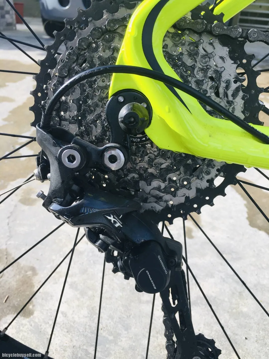 2019 TRINX V900 ELITE 16"