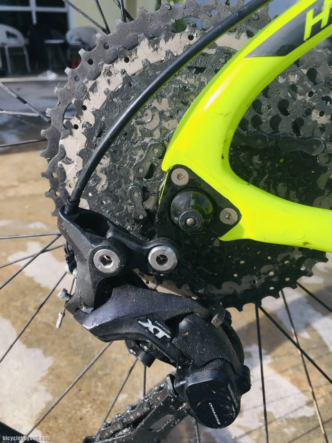 2019  TRINX H900 15.5"