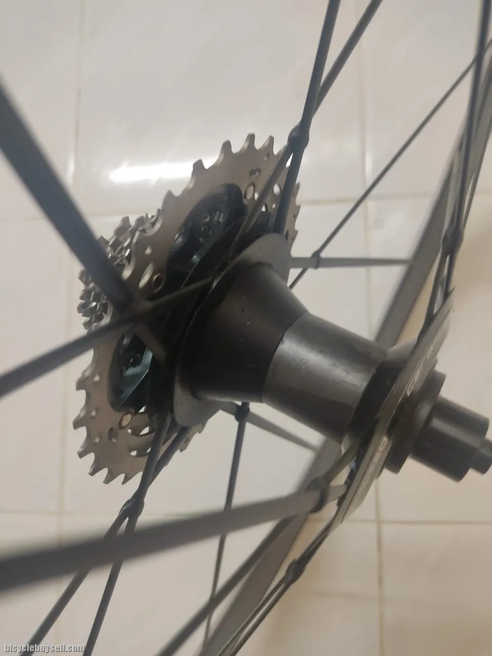 Lightweight  Gen3 black on black (Ceramicspeed)