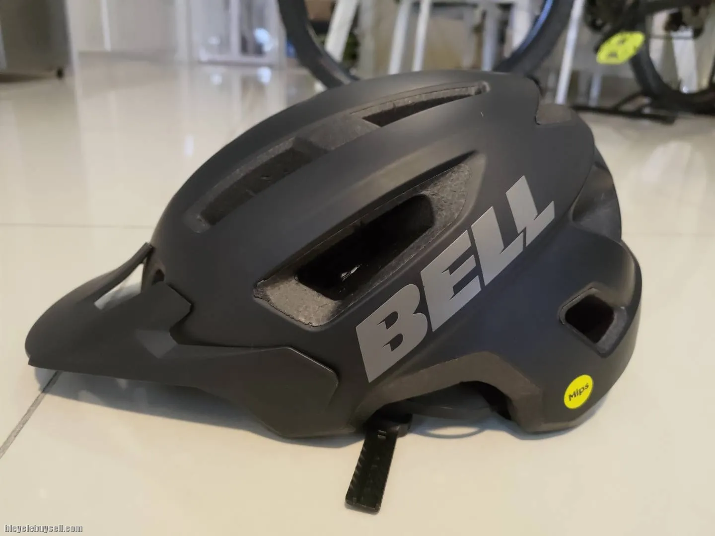 SOLD BELL NOMAD 2 MIPS MTB helmet