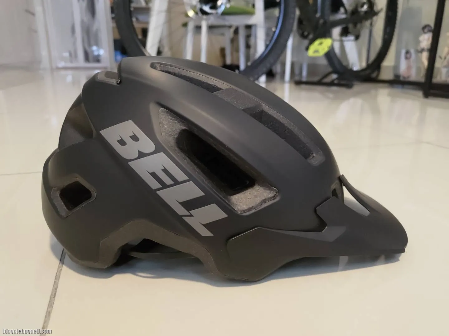SOLD BELL NOMAD 2 MIPS MTB helmet