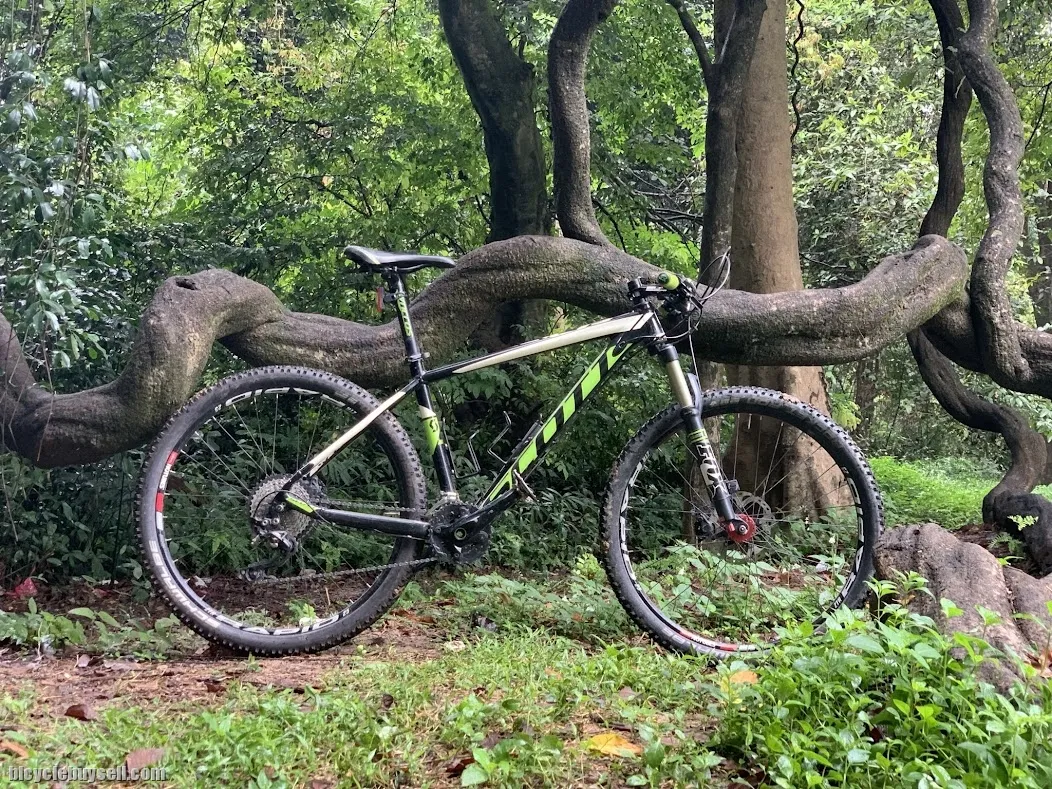 (SOLD) Scott Scale 27.5